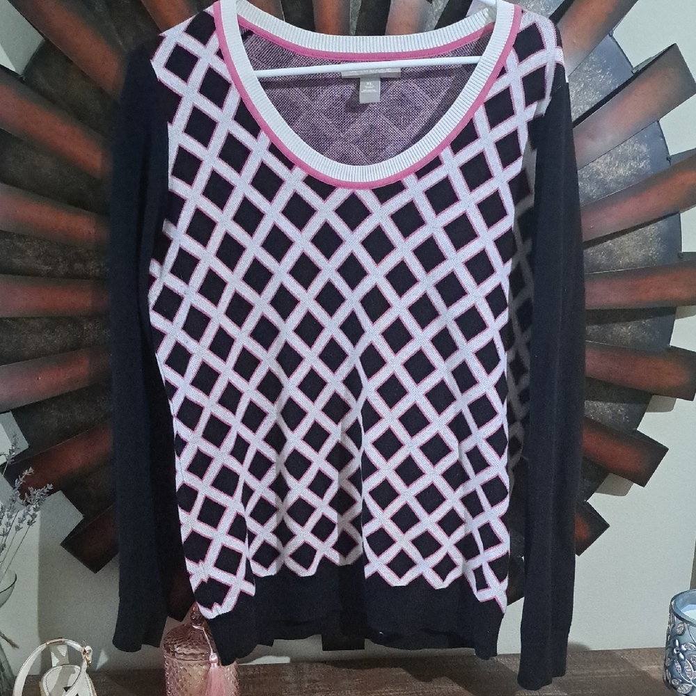 Banana Republic Women's Black and Pink Sweater GUC XL